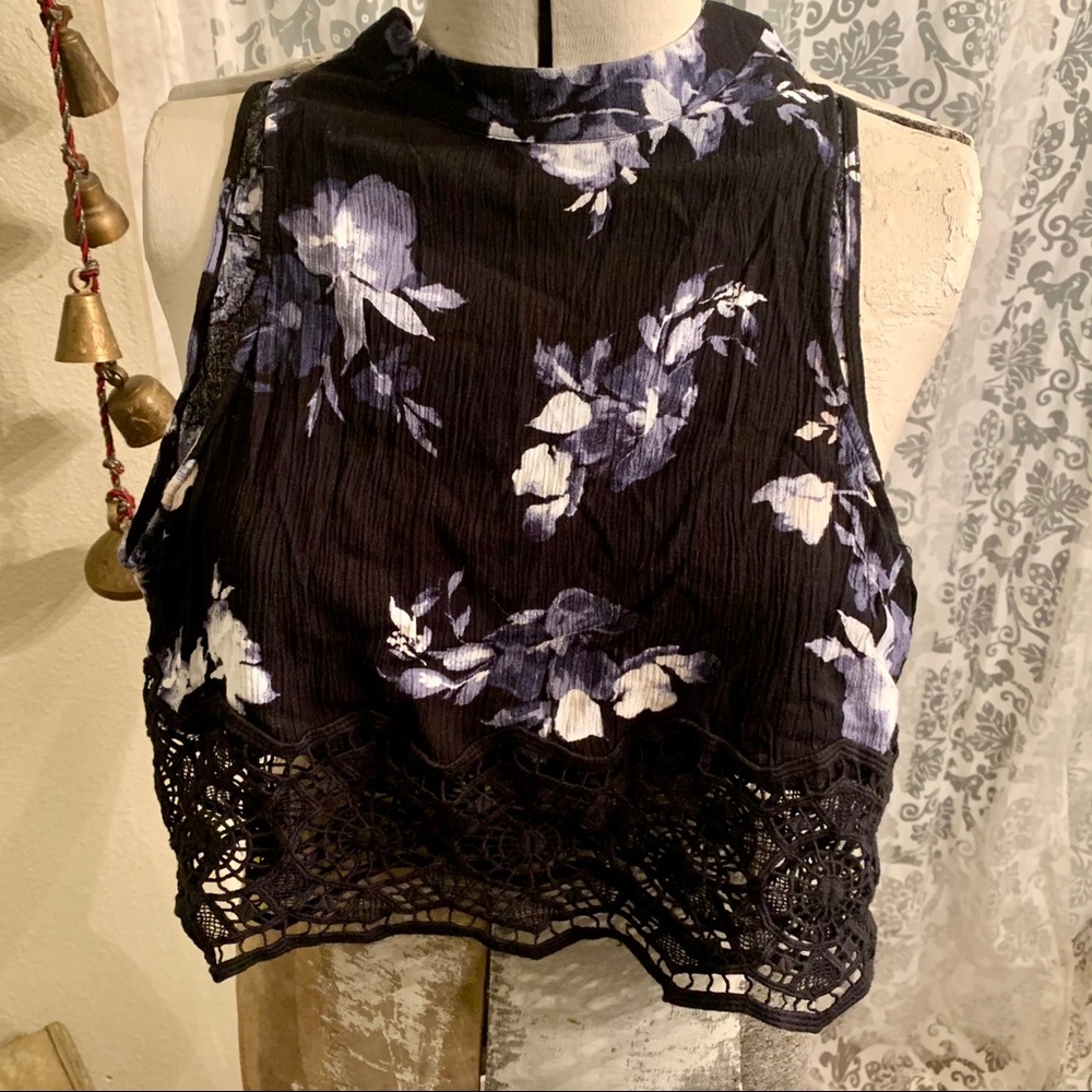 Kendall & Kylie crop tank